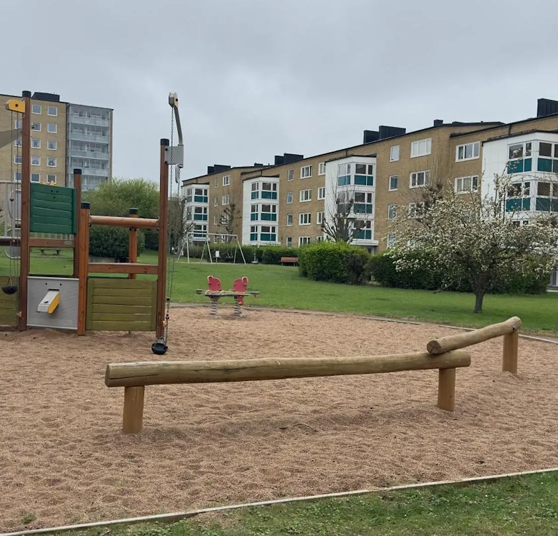 Modern And Cozy Apartment With Balcony, Free Netflix And Fast Wifi Malmo