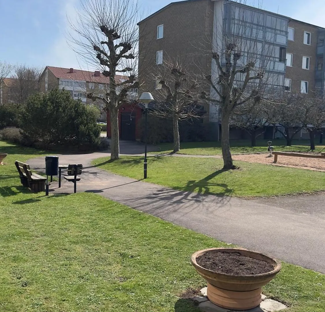 Modern And Cozy Apartment With Balcony, Free Netflix And Fast Wifi Malmo
